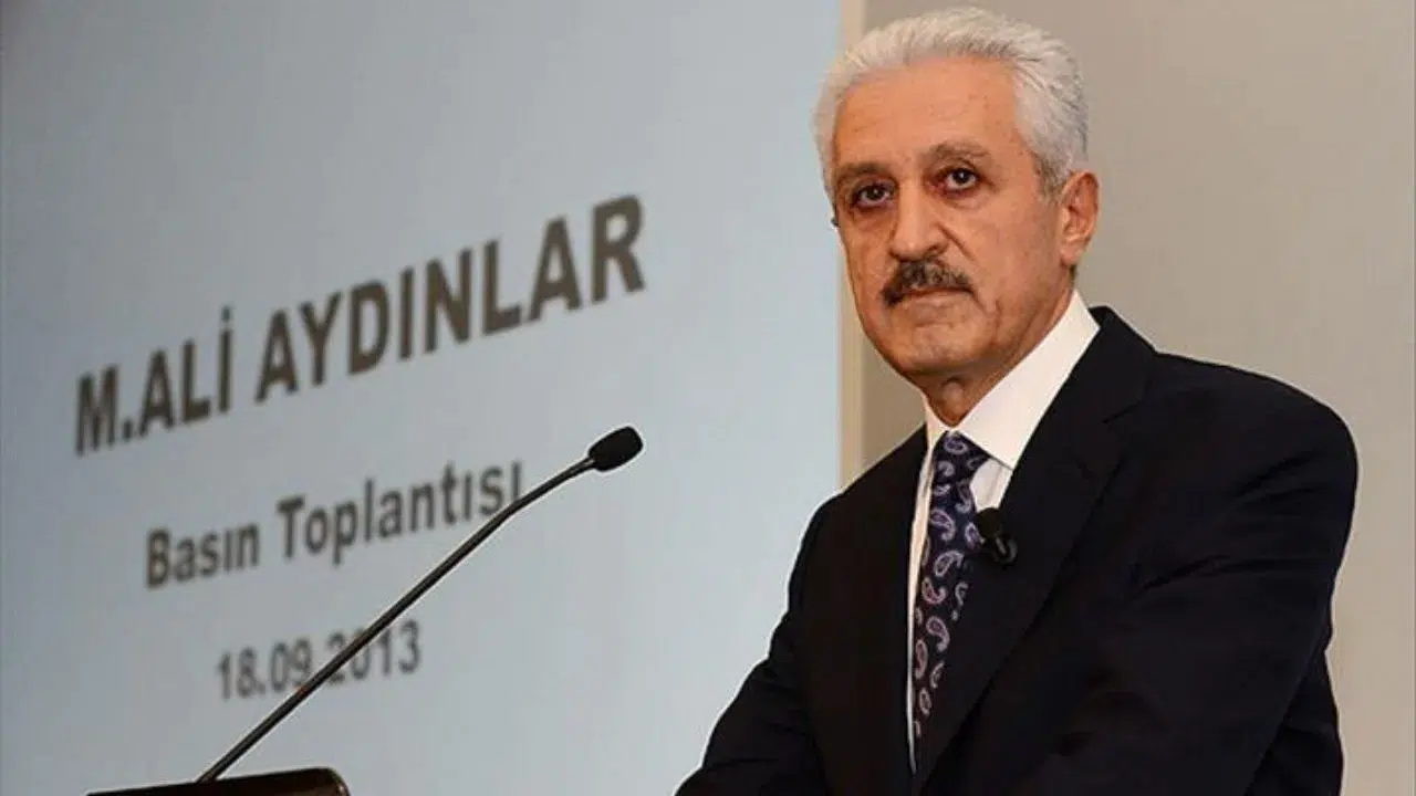 Fenerbahçe'de başkanlık heyecanı : Mehmet Ali Aydınlar aday olmayacağını açıkladı