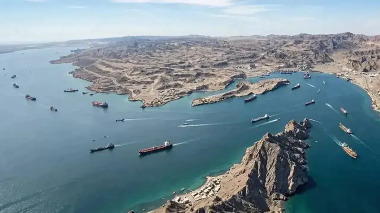 İran : Hürmüz Boğazı'ndan hiçbir gemi ve tanker geçmedi