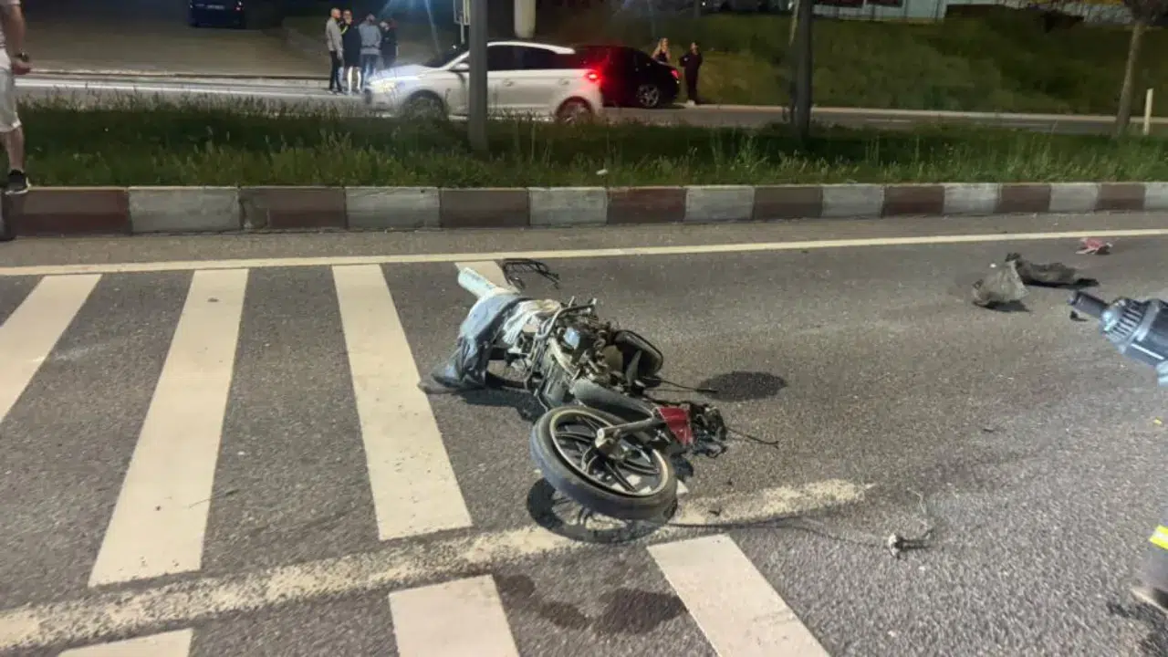 Bilecik'te otomobilin çarptığı motosiklet sürücüsü ağır yaralandı