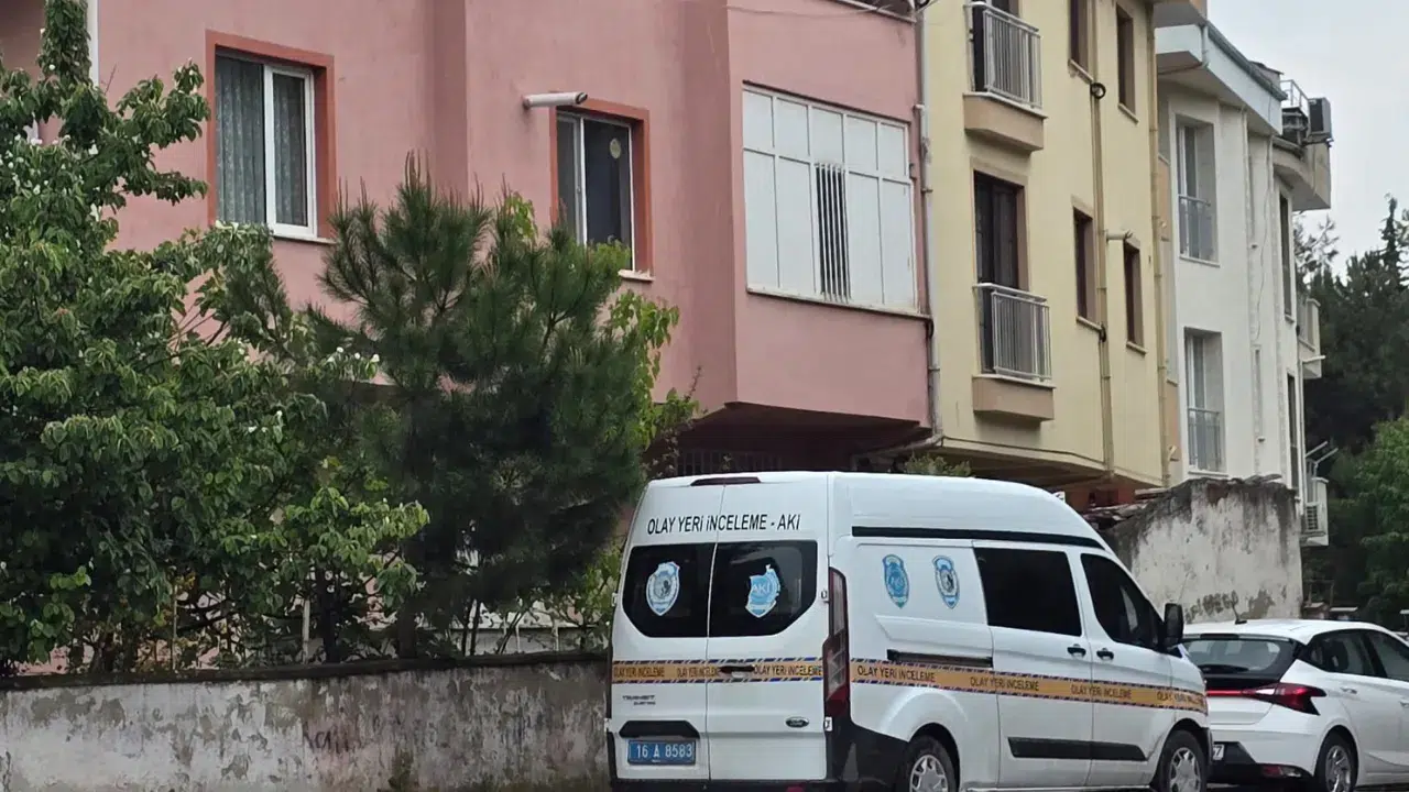 Bursa'da acı olay : 46 yaşındaki öğretmen, evinde ölü bulundu