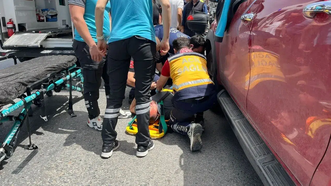 Muğla Menteşe'de otomobil ile motosiklet çarpıştı : 1 kişi yaralandı