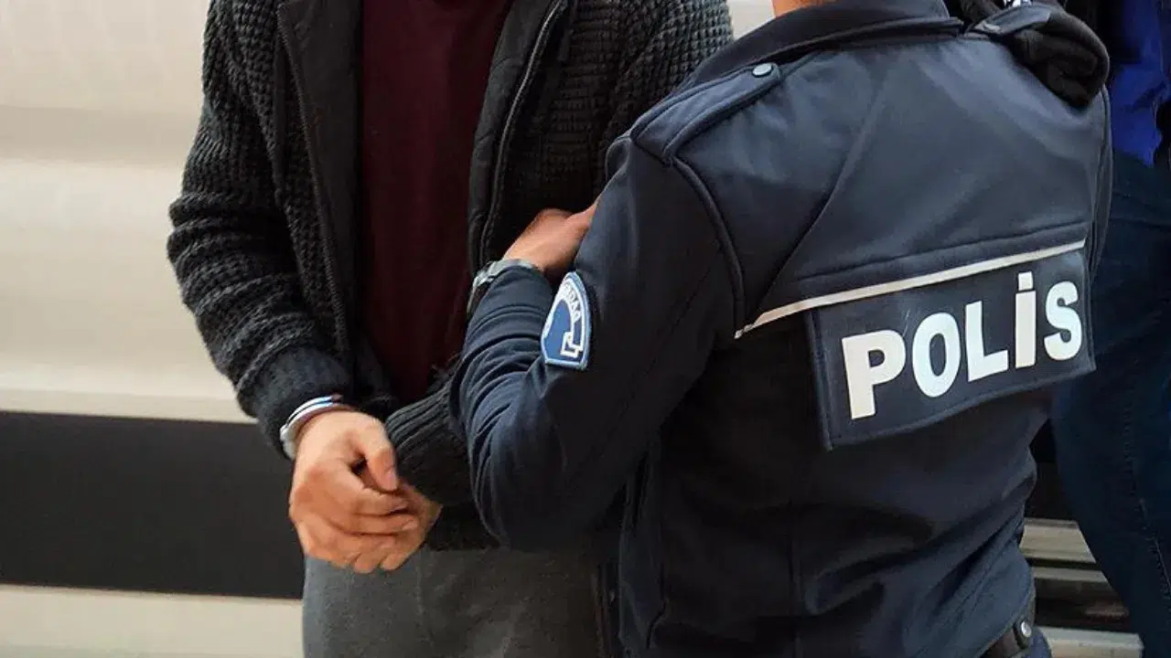 Ankara'da eğlence mekanlarına yönelik insan ticareti operasyonu : 29 kişi gözaltında