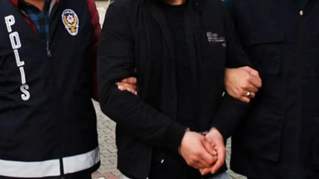 Mersin merkezli 6 ilde fuhuş operasyonu : 8 şüpheli tutuklandı
