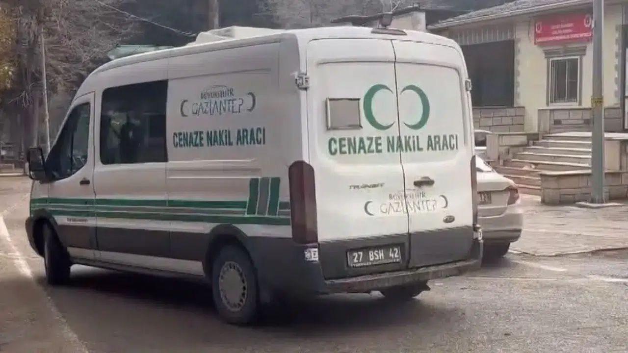 Gaziantep'teki tartışma kanlı bitti : Bıçaklı saldırıya uğrayan genç kurtarılamadı