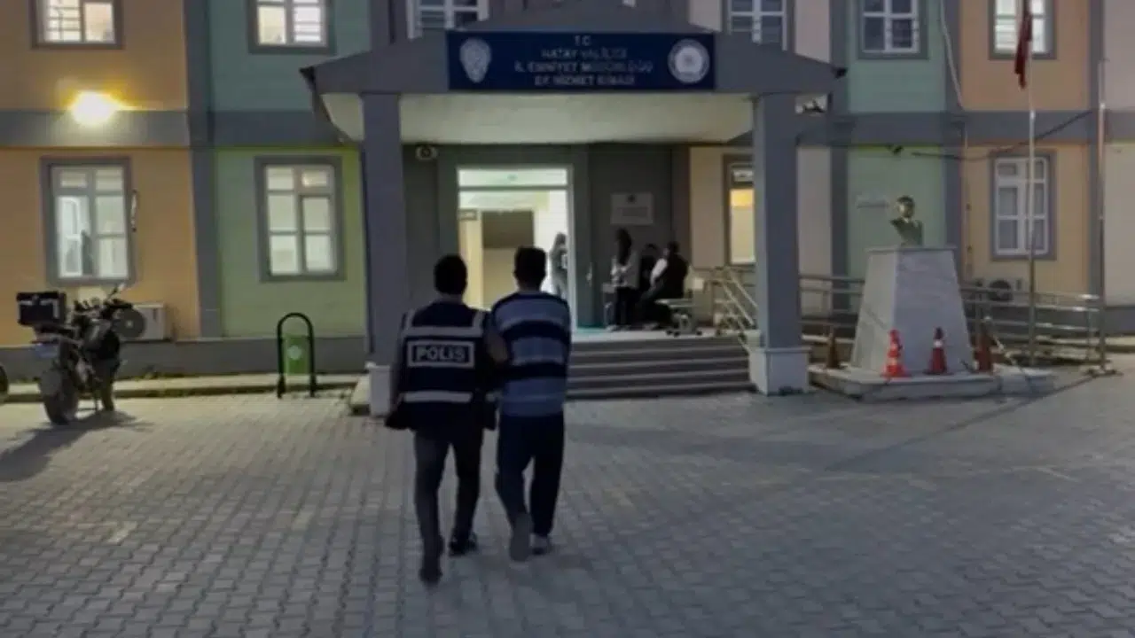 Hatay Defne'de aranan şahıs yakalandı : Cezaevine gönderildi