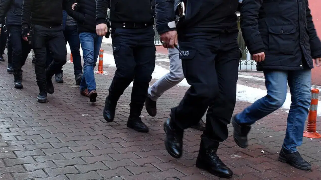Şanlıurfa merkezli yasa dışı bahis operasyonu : 18 gözaltı