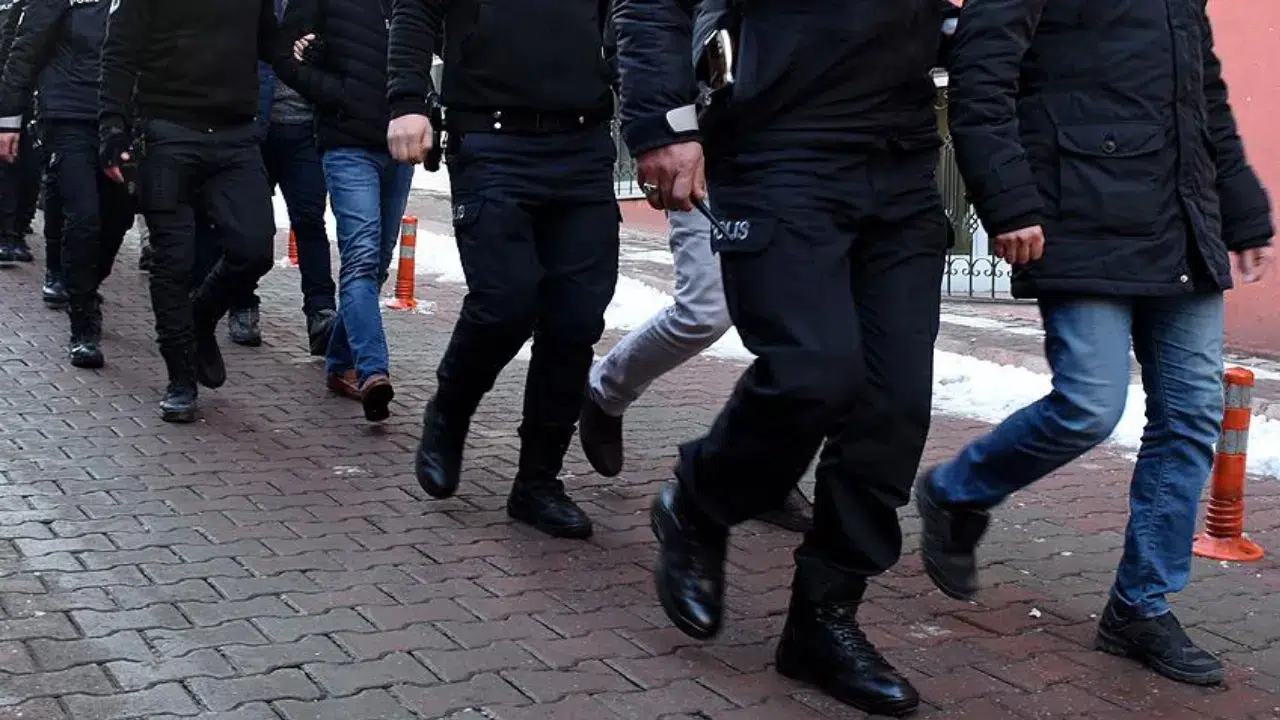 Malatya'da uyuşturucu operasyonu : 8 kişi tutuklandı