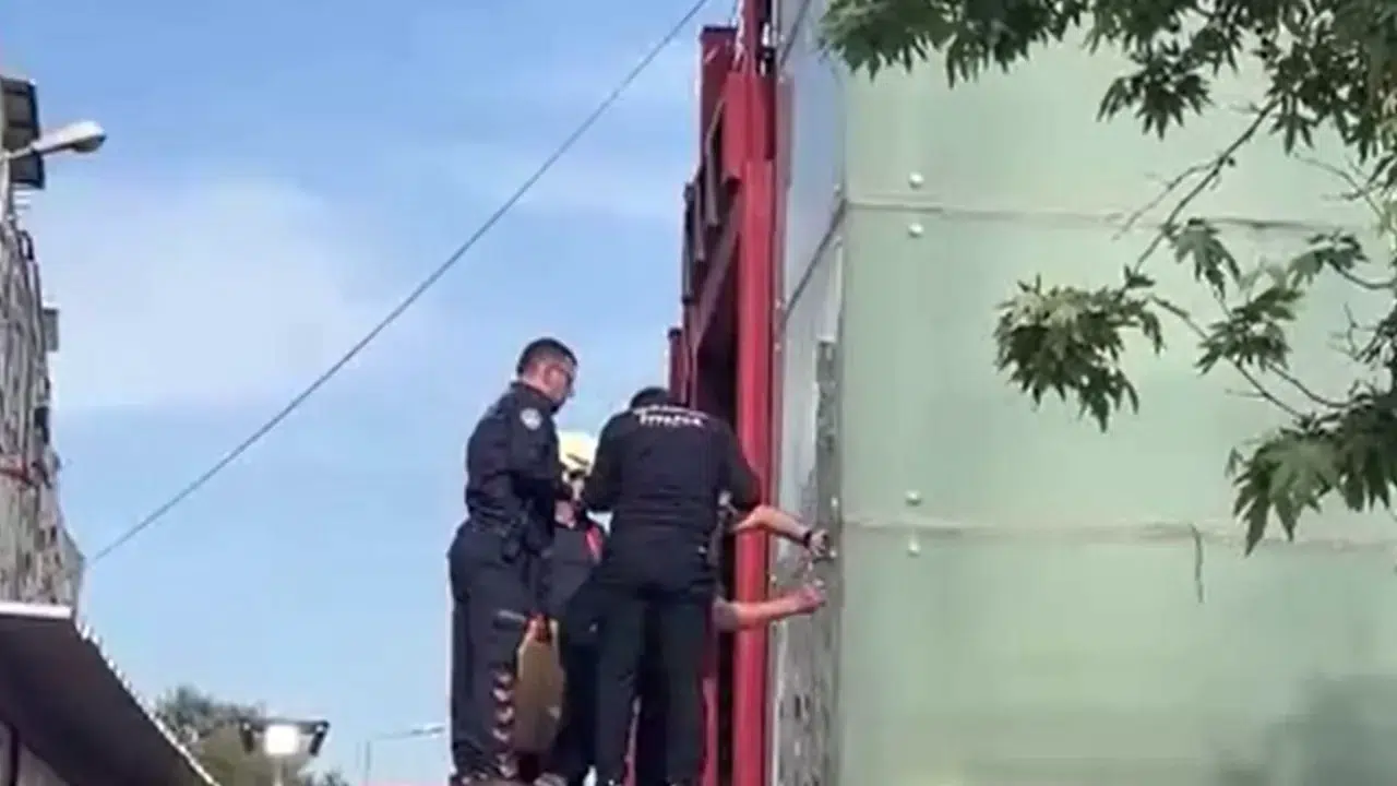 Manisa'da acı olay : Asansör boşluğuna sıkışan 24 yaşındaki genç, hayatını kaybetti
