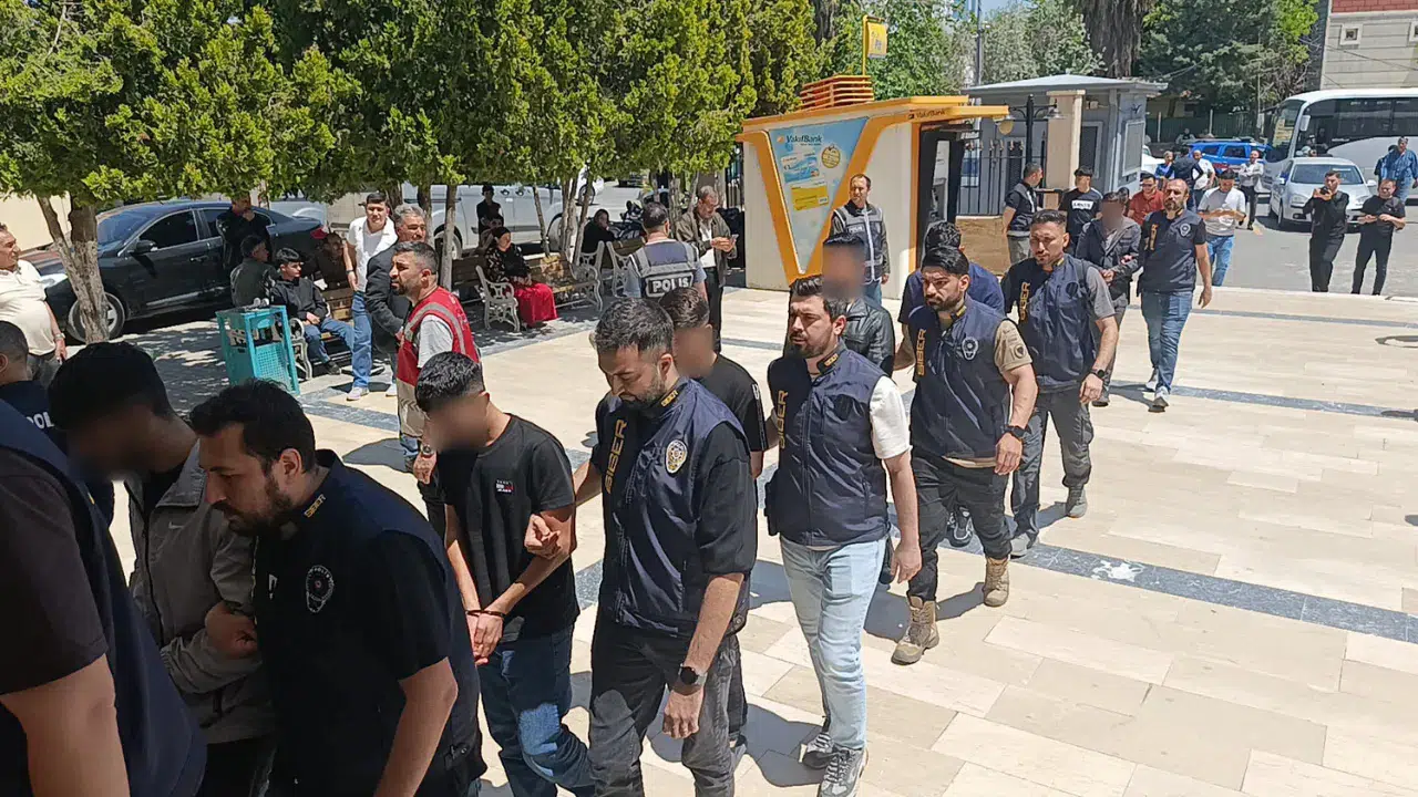 Şanlıurfa'da siber dolandırıcılık operasyonu : 31 şüpheli tutuklandı