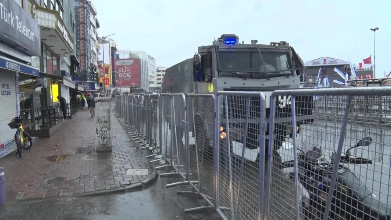 1 Mayıs kutlamaları nedeniyle Kadıköy'de geniş güvenlik önlemleri alındı