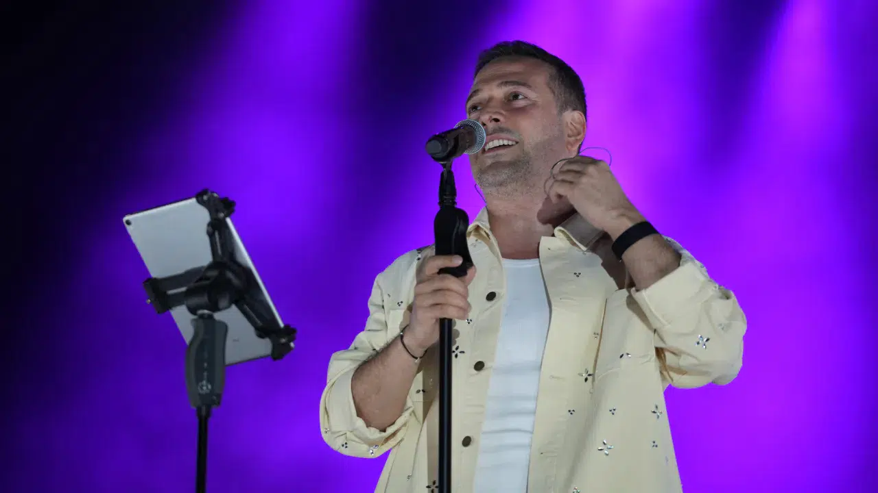 Oğuzhan Koç, Mersin Kültür Yolu Festivali'nde sahne aldı