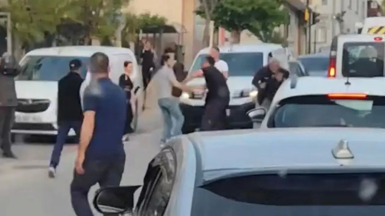 Bursa'da trafikte kavga : Döner bıçağı çıkardılar