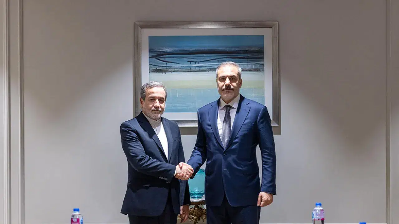 Bakan Fidan, İranlı mevkidaşı Arakçi ile telefonda görüştü