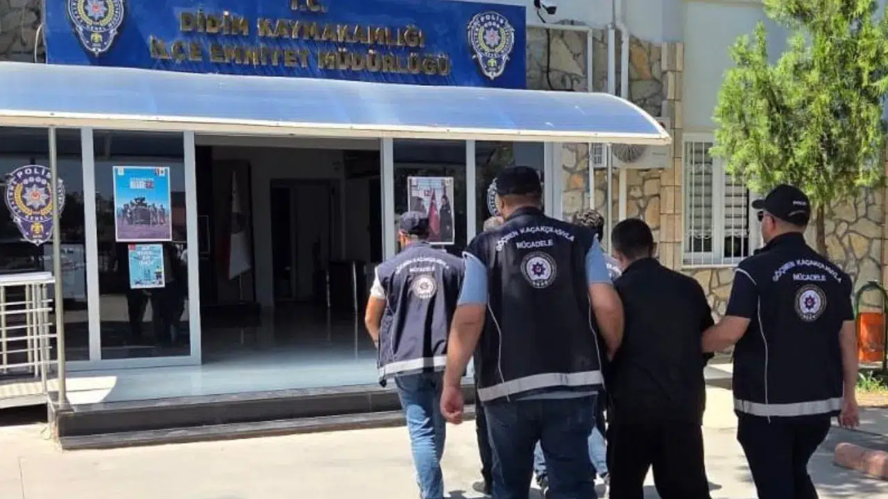 Didim'de göçmen operasyonu : 2 tutuklu