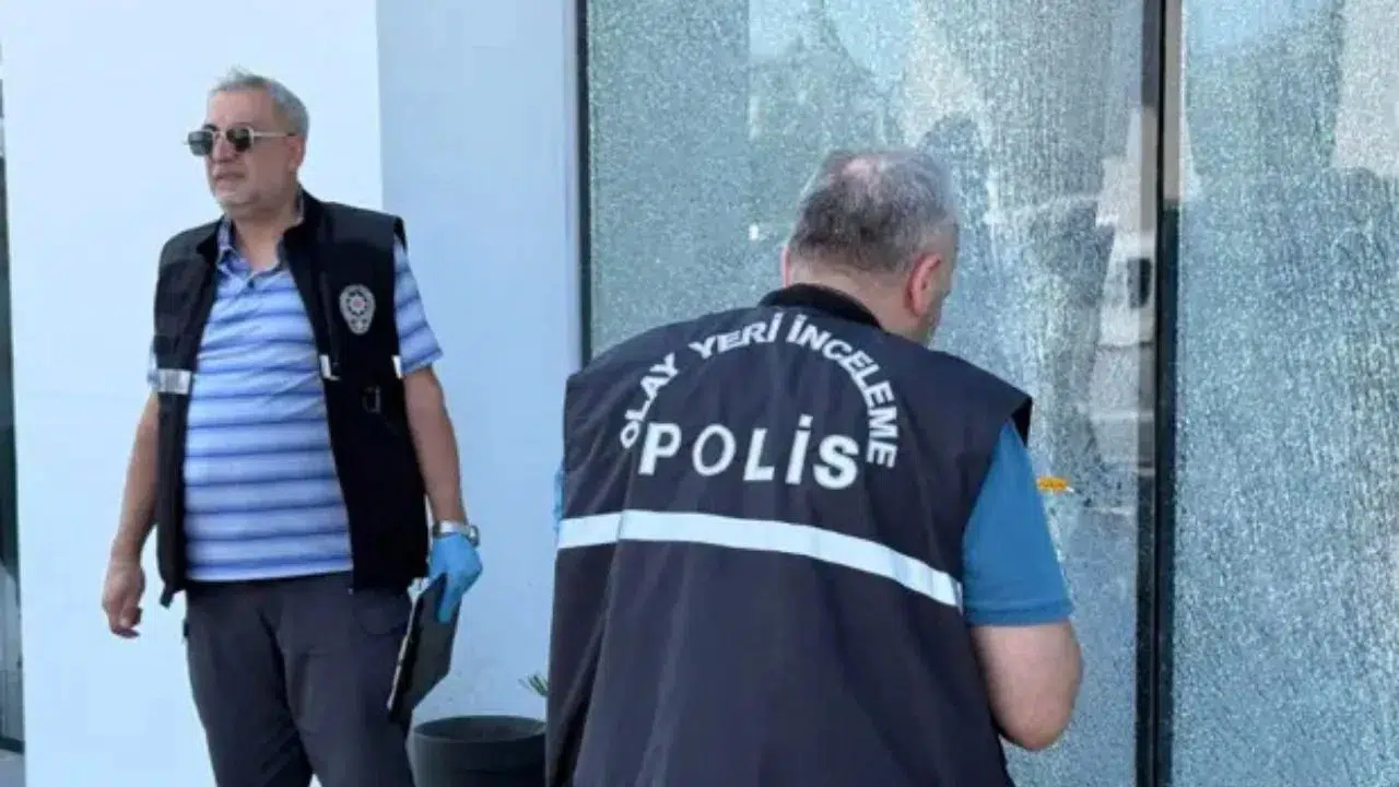 Antalya Kepez'de oto galeriye silahlı saldırı : İş yerine ku