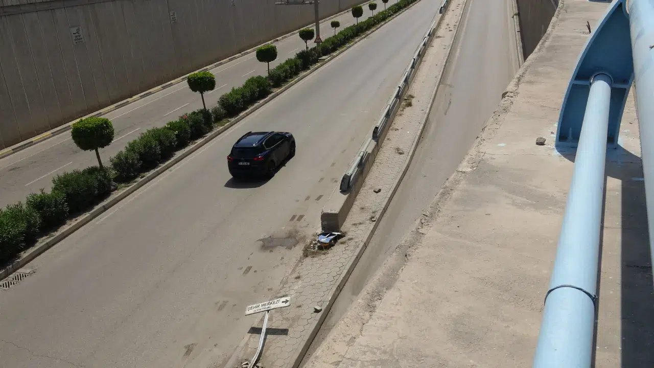 Hatay'da Tofaş hurdaya döndü : 3 kişi yaralandı