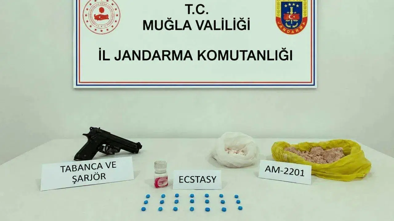 Muğla'de uyuşturucu ve kaçakçılık operasyonları : 3 tutuklam