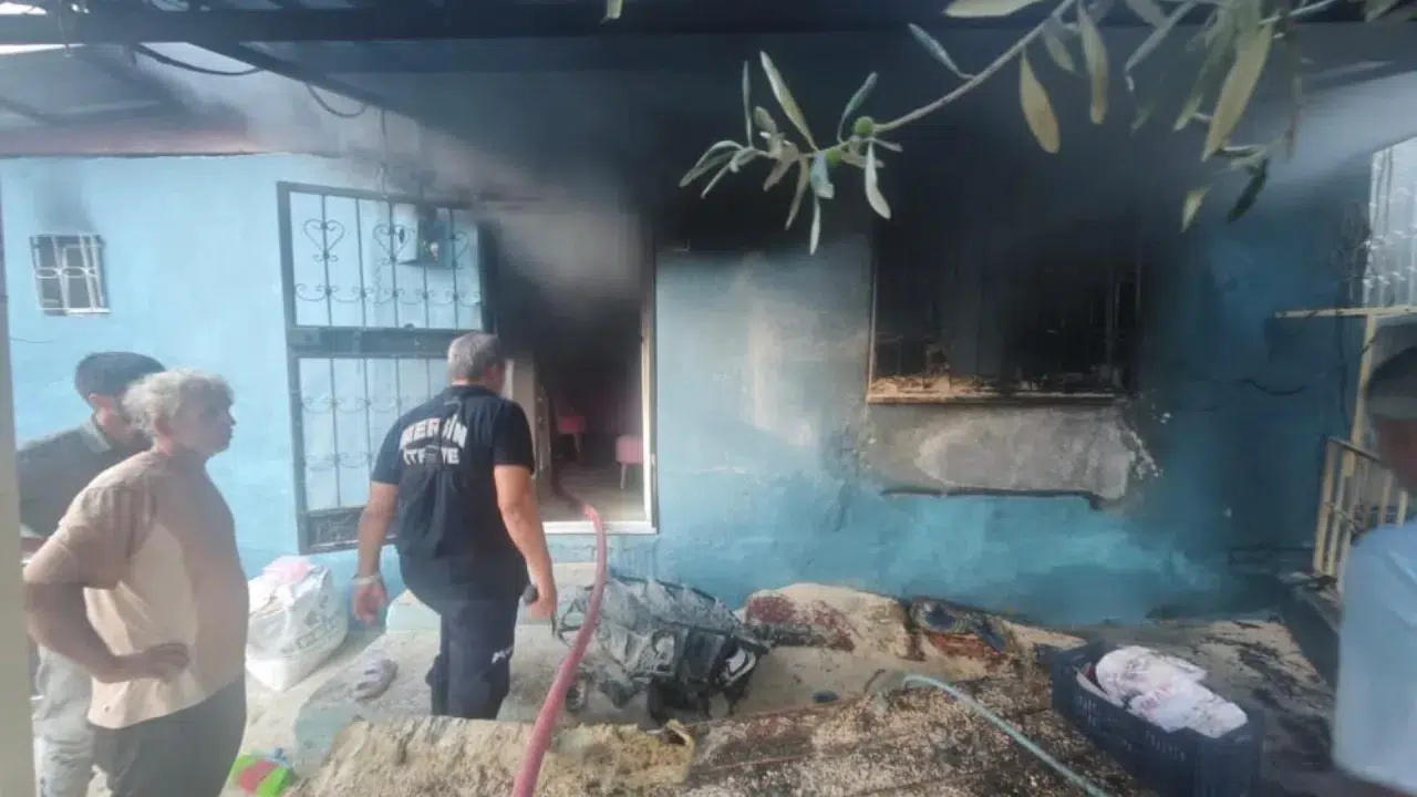 Mersin'in Mut ilçesinde bir evde yangın çıktı