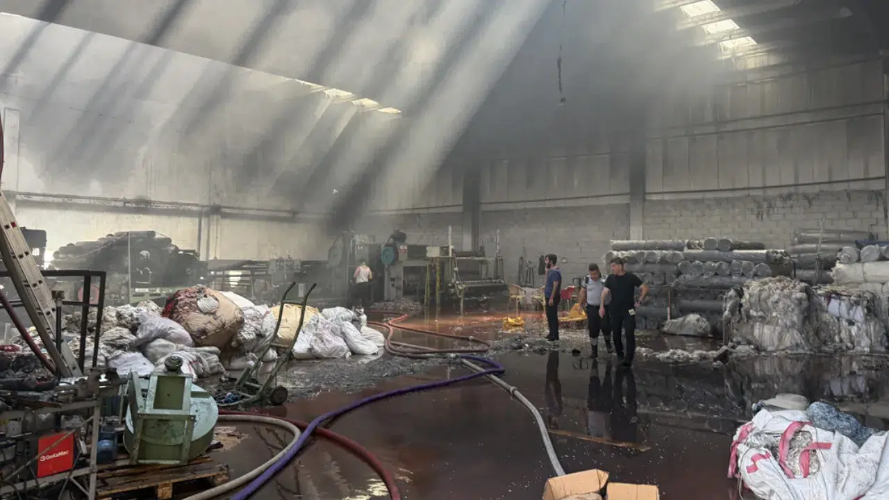 Gaziantep'te tekstil fabrikasında yangın