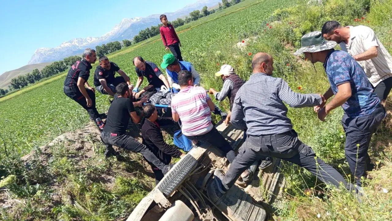 Kahramanmaraş'ta kaza : Otomobil kanala uçtu