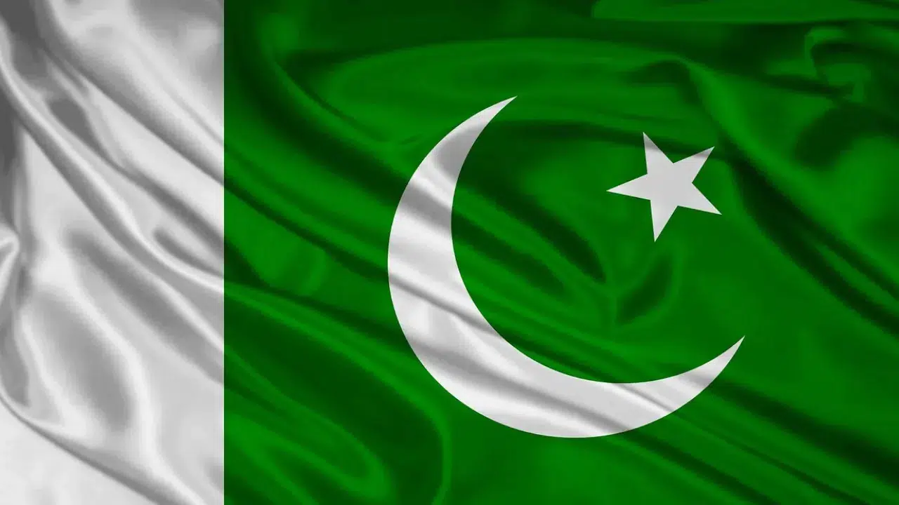 Pakistan'da pazar yerinde yangın : Büyük çapta hasar oluştu