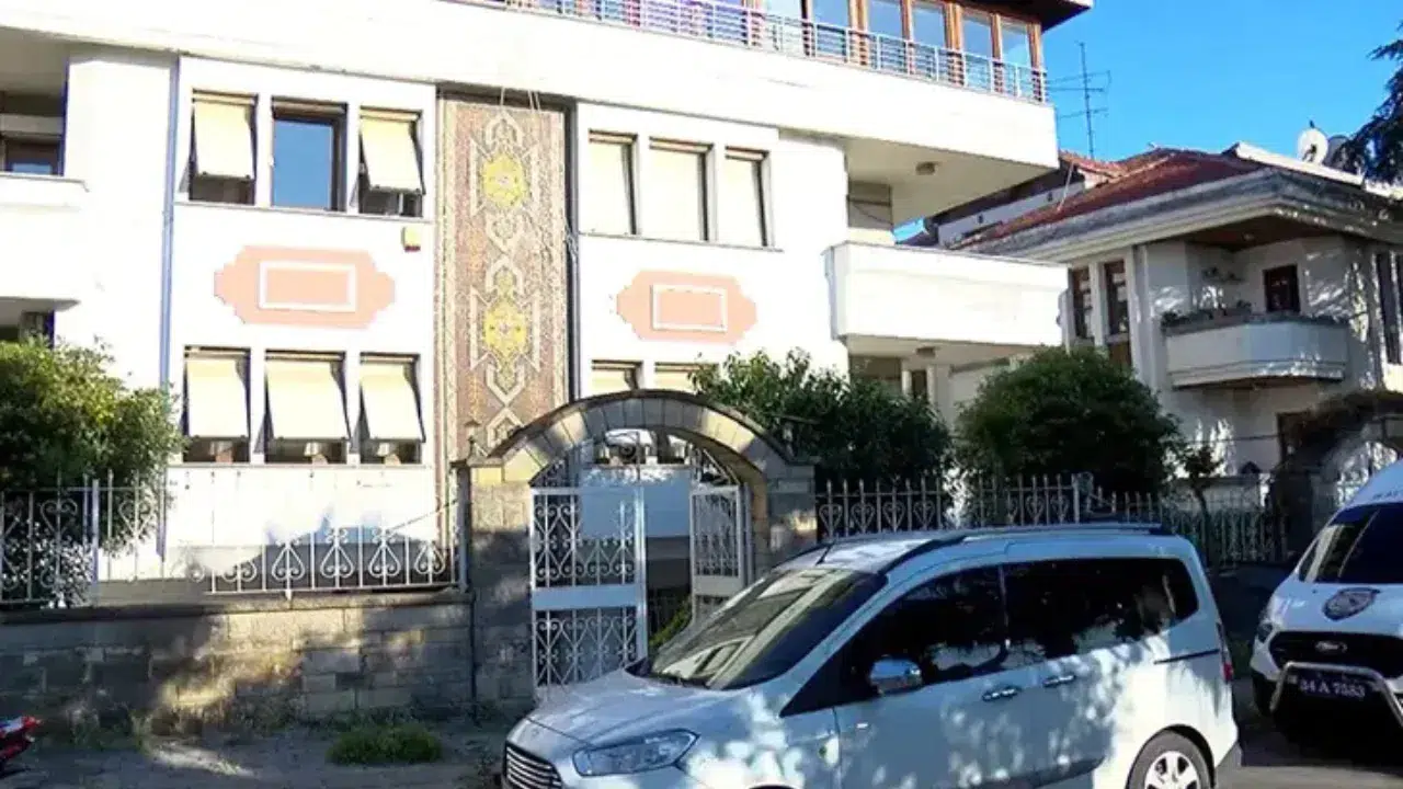 Bakırköy'de kardeşini vuran şahıs, tabancayı komşusunun arac
