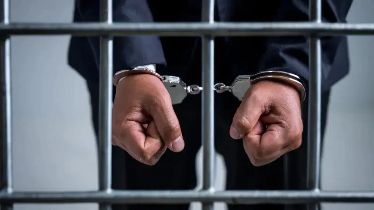 Kırşehir'de DEAŞ operasyonu : 3 şüpheliden 1'i tutuklandı