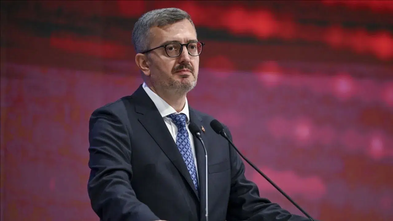 İletişim Başkanı Burhanettin Duran'dan duygusal Babalar Günü mesajı