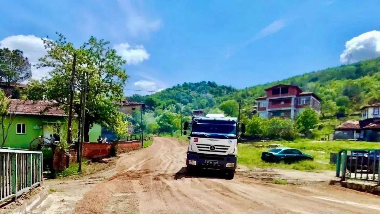 Sinop'ta kent genelinde yol bakım çalışmaları