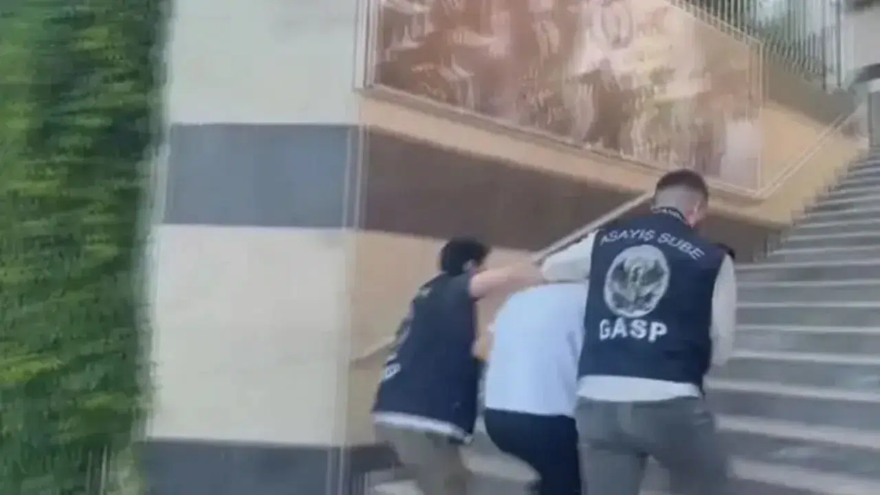 Şişli'de pankart asıp açıklama yapan 7 şüpheli göz
