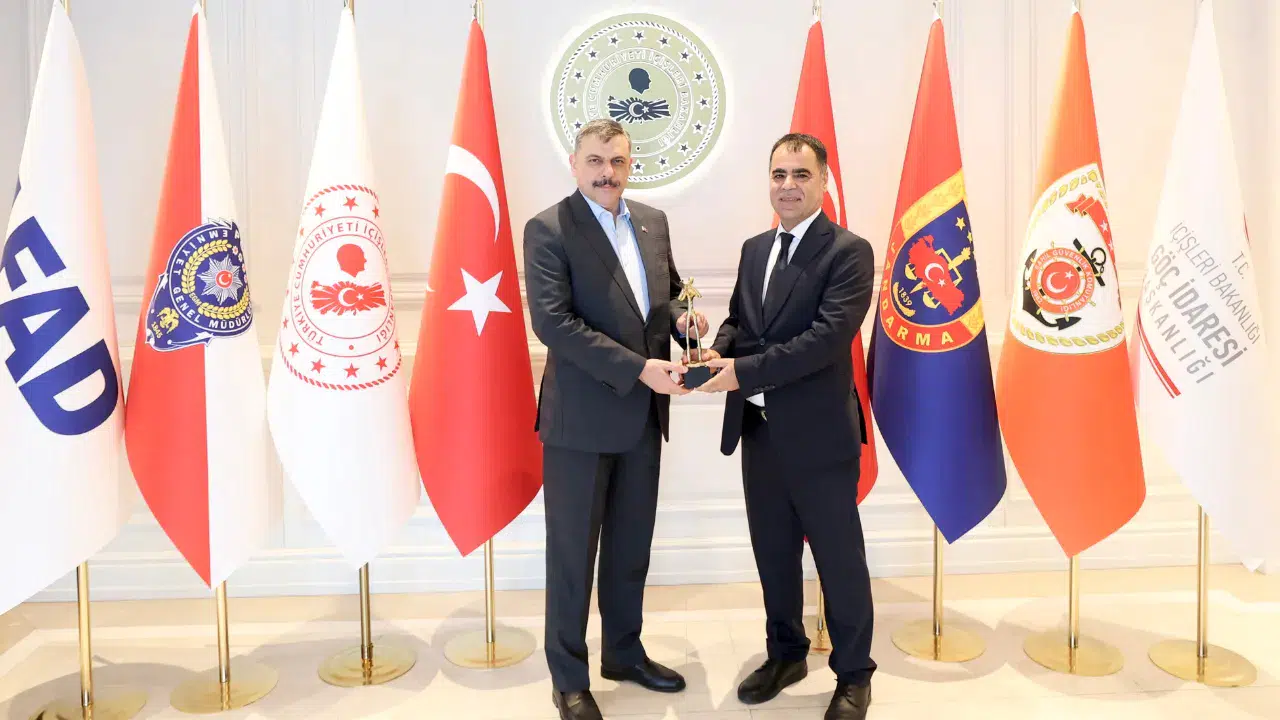 Bakan Çiftçi, Türkiye Haber Kameramanları Derneği Başkanı Ak