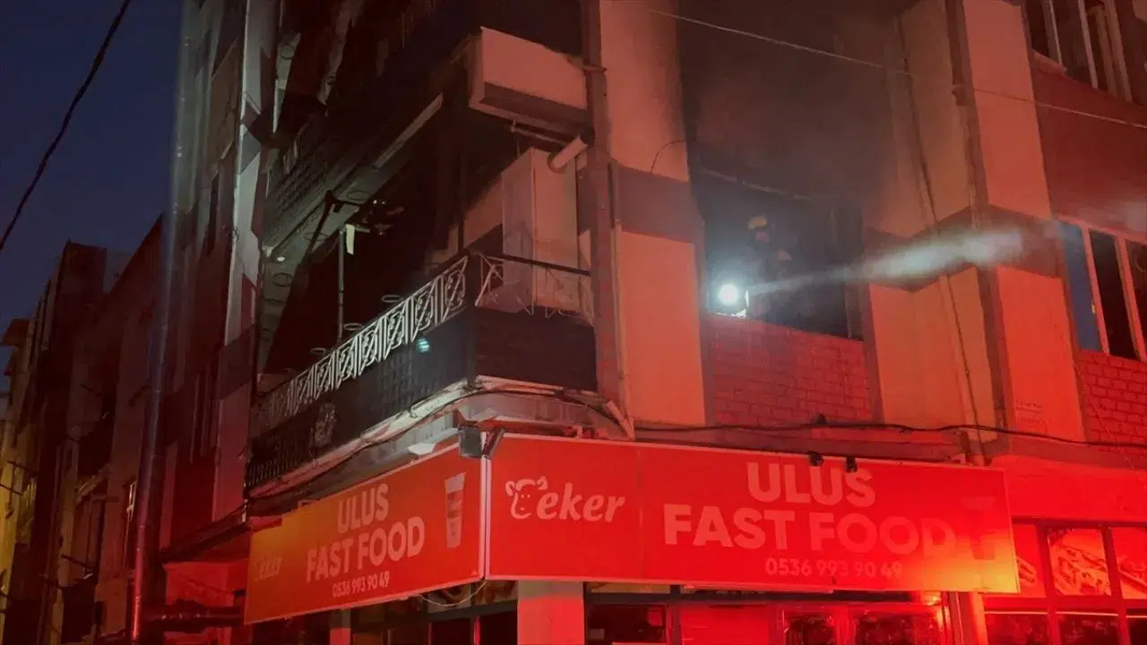 Bursa'da korkutan yangın ! Anne, baba ve 3 çocuk h