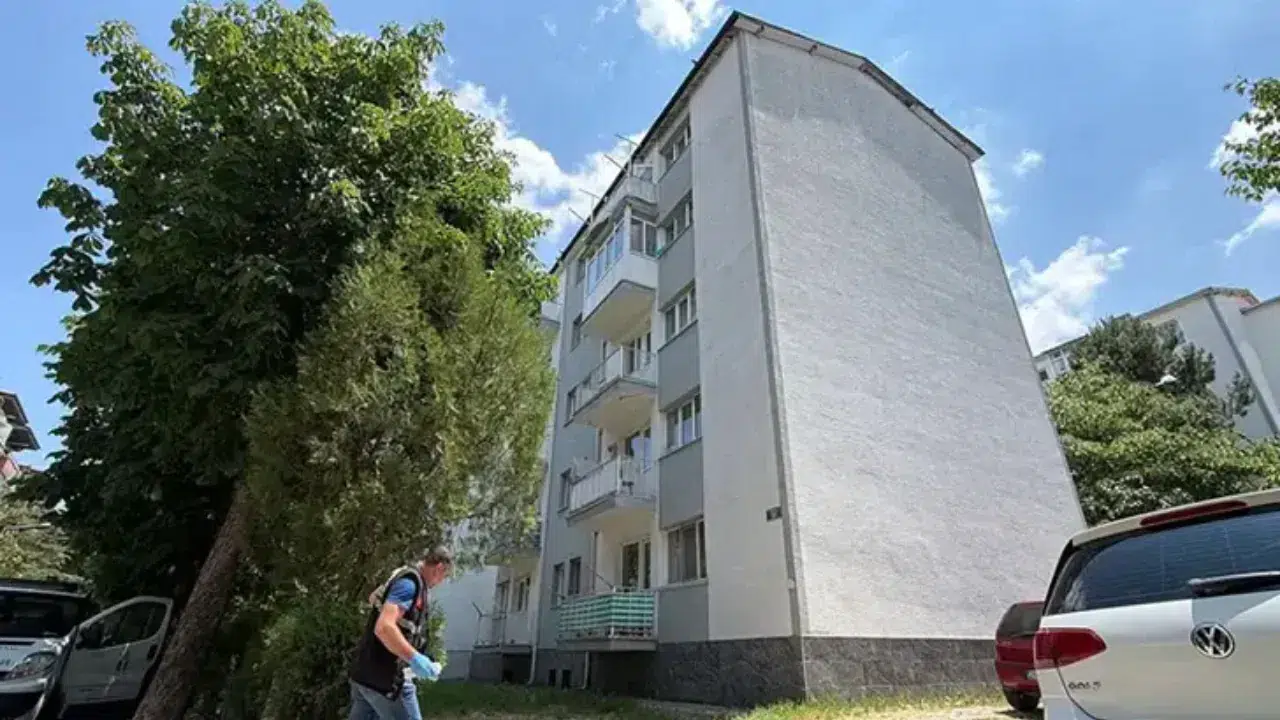Eskişehir'de evinde ölü bulunan kadının 78 yıl kimliksiz yaş
