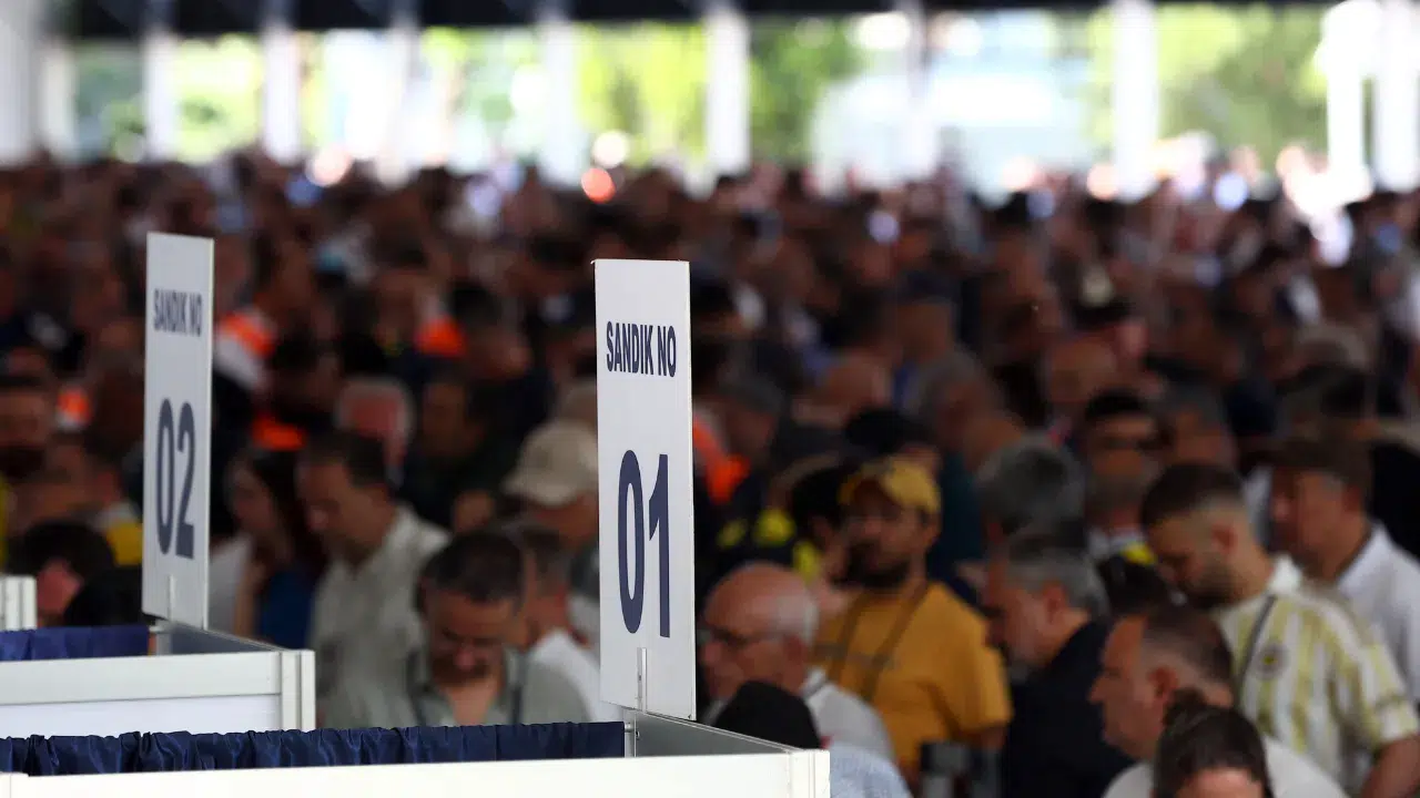 Fenerbahçe'de oy sayma işlemi başladı