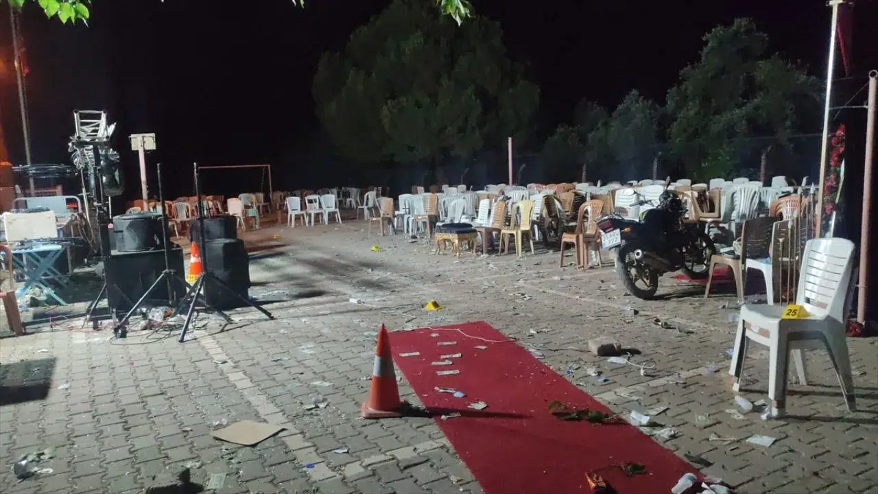 İzmir Ödemiş’te kına gecesi kanlı bitti : Pompalı tüfekli saldırıda 14 yaşındaki çocuk öldü