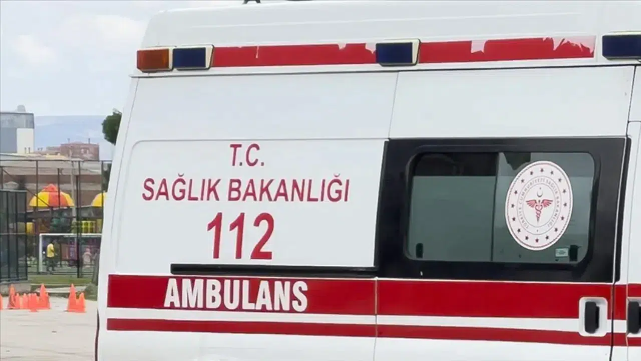 Esenler'de eşiyle tartışan şahıs polisten kaçarken pencereden düştü