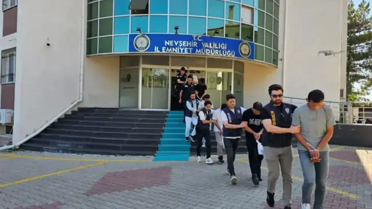 Nevşehir merkezli 19 ilde dolandırıcılık operasyonu : 41 göz