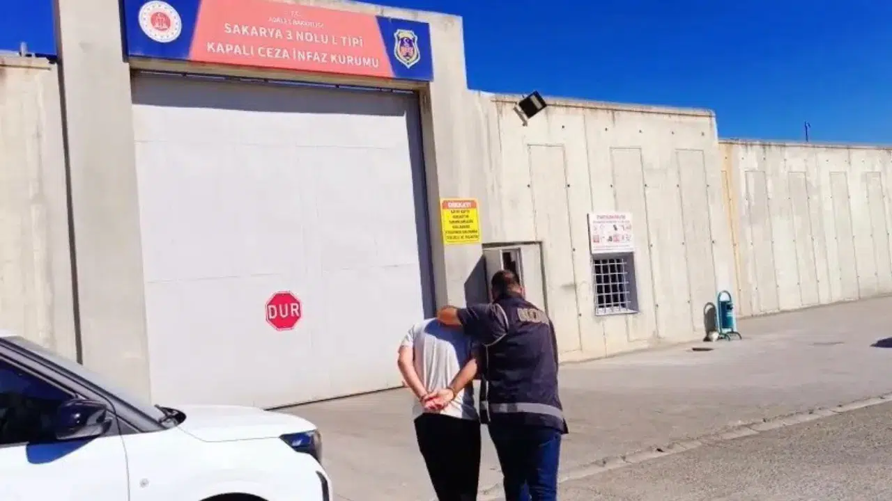 Sakarya'da yurt dışı bağlantılı suç örgütü üyesine