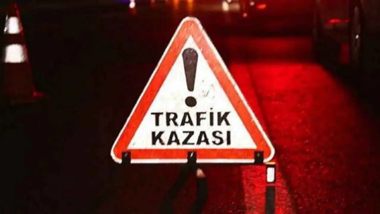 Çankırı'da bariyerlere çarpan otomobil takla attı: 4'ü çocuk 5 yaralı