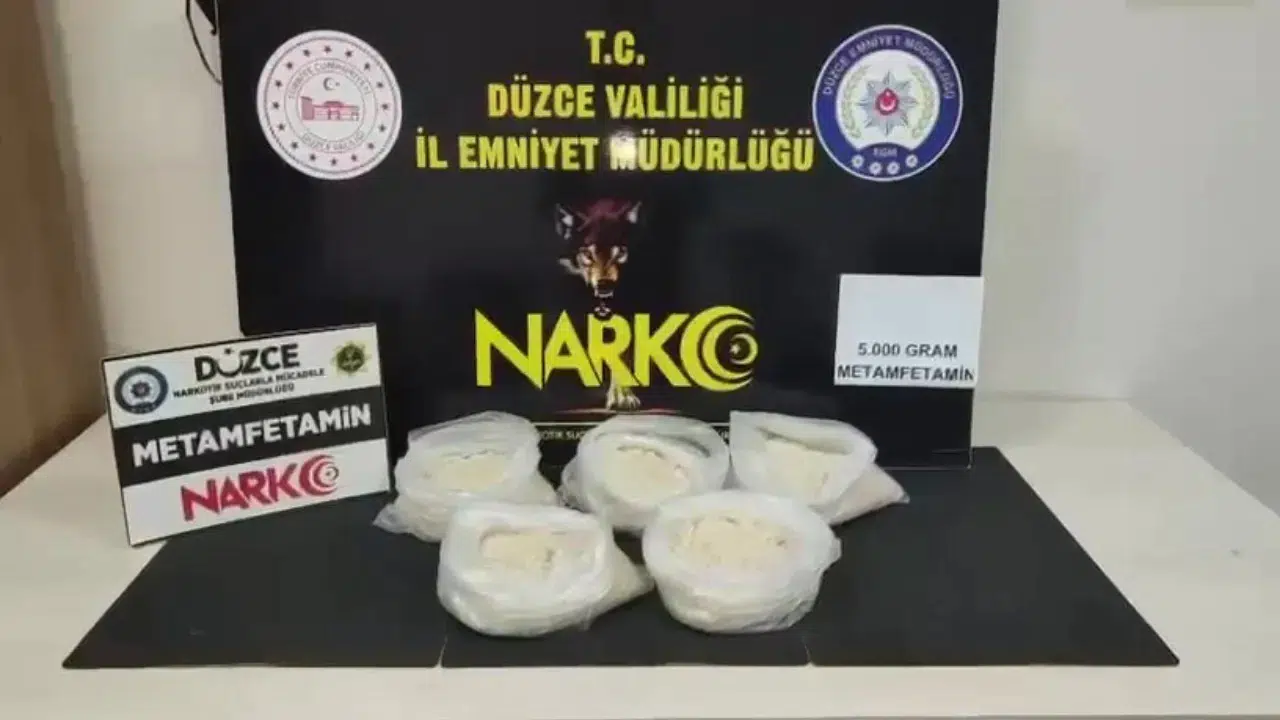 Düzce’de uyuşturucu operasyonu : 5 kilo metamfetamin ele geçirildi