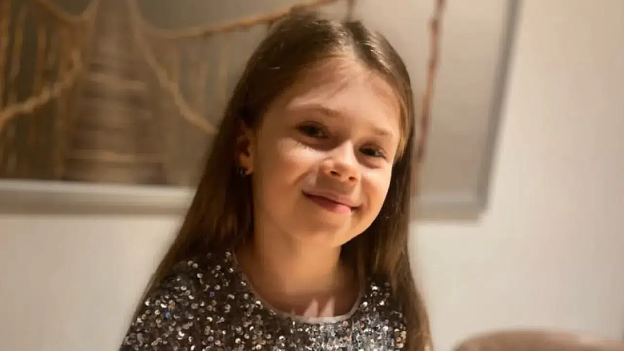 Çocuk Oyuncu Damla Çolak Kimdir ve Hangi Projelerde Yer Almıştır?