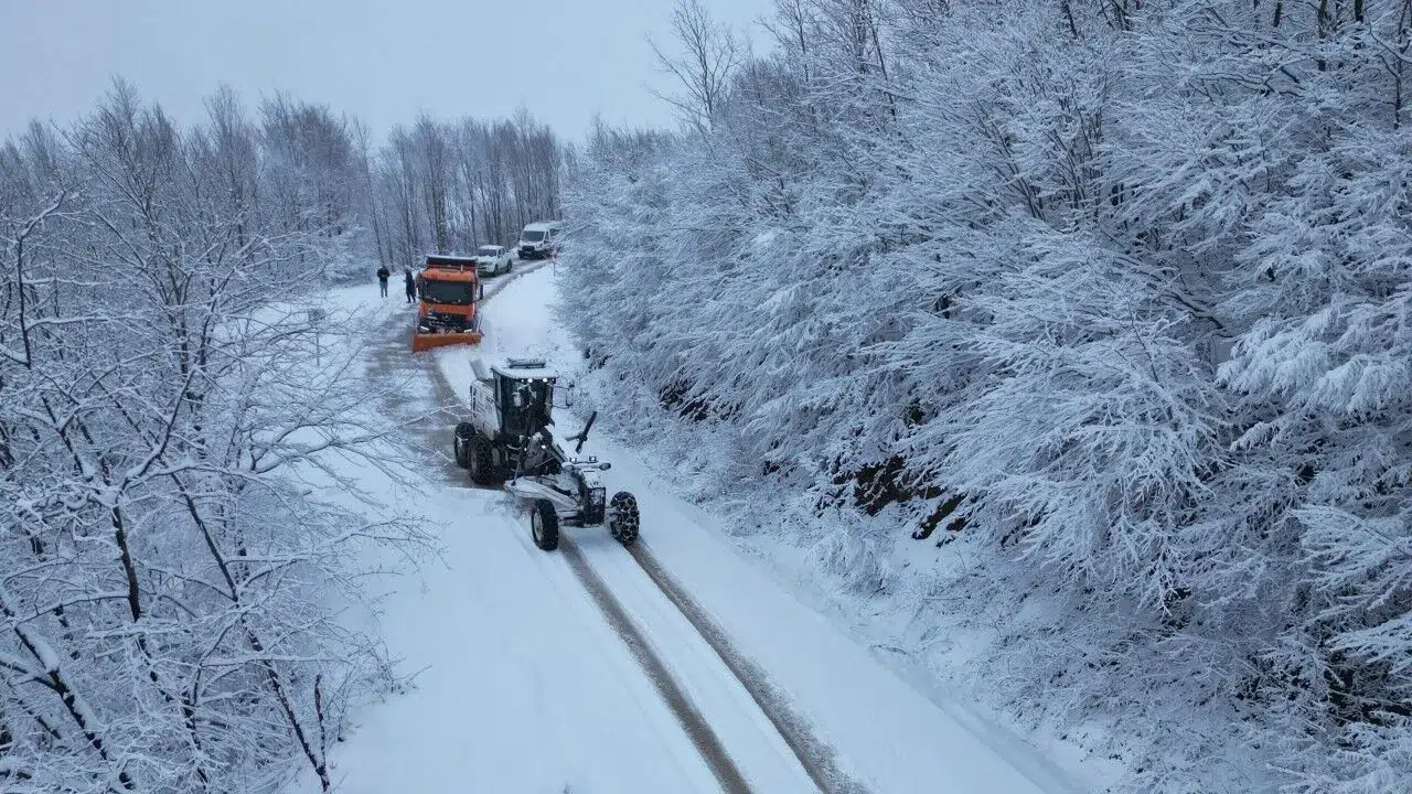Elazığ'da Yoğun Kar Yağışı Nedeniyle Eğitime Ara Verildi Mi?