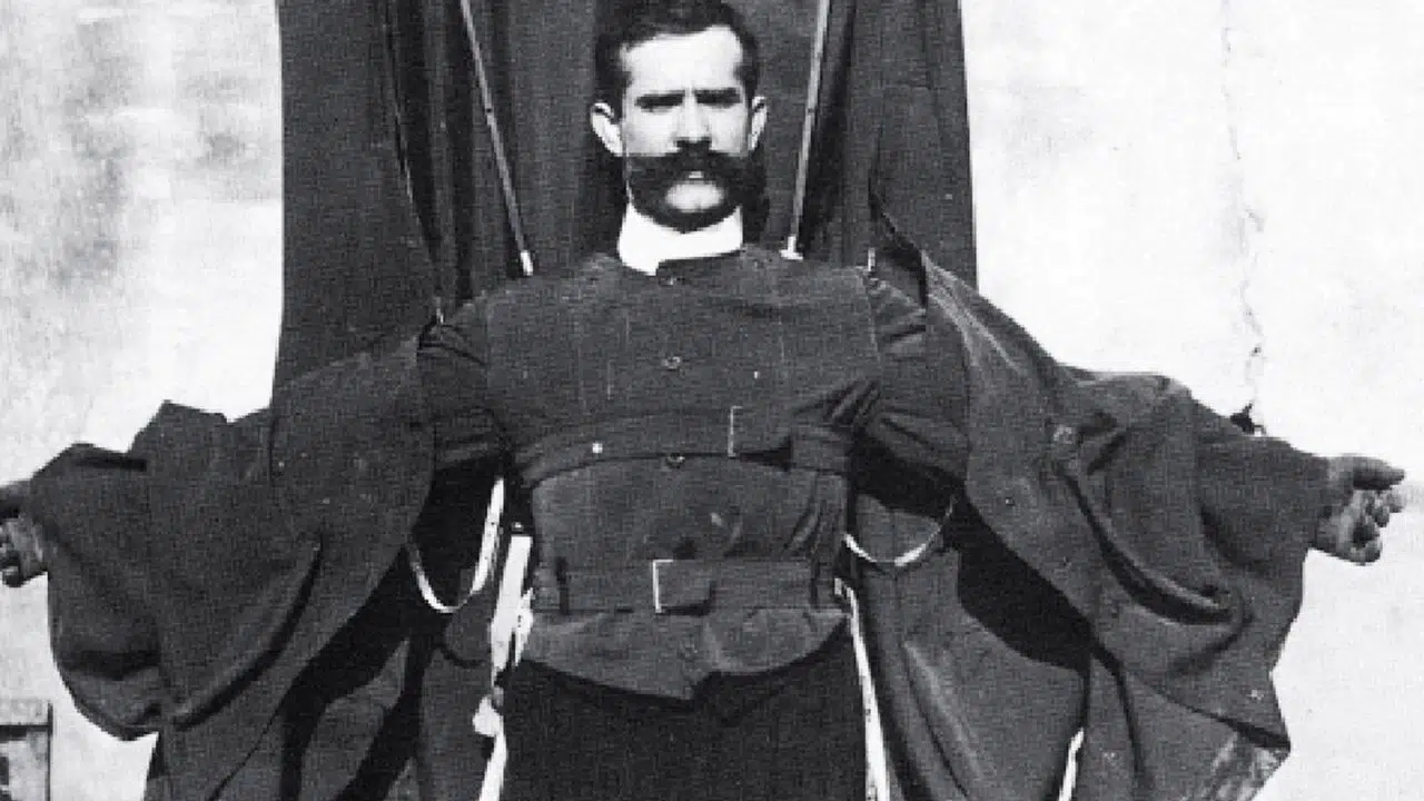 Franz Reichelt'in Uçan Terzi Deneyi Neden Trajik Bir Şekilde Sonuçlandı?