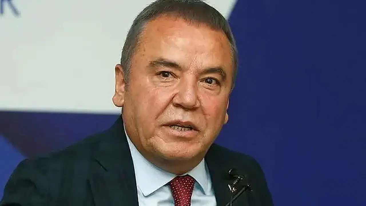 Antalya Büyükşehir Belediye Başkanı Muhittin Böcek yeniden hastaneye kaldırıldı! Böcek'in hastalığı ne?