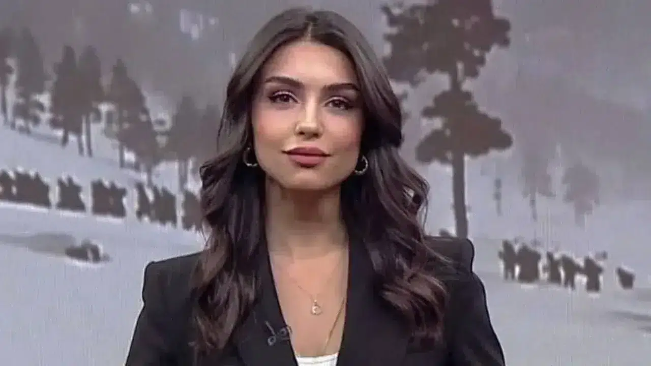 Burçak Bozkuş Kimdir? CNN Türk Spikerinin Başarı Hikayesi Nasıldır?