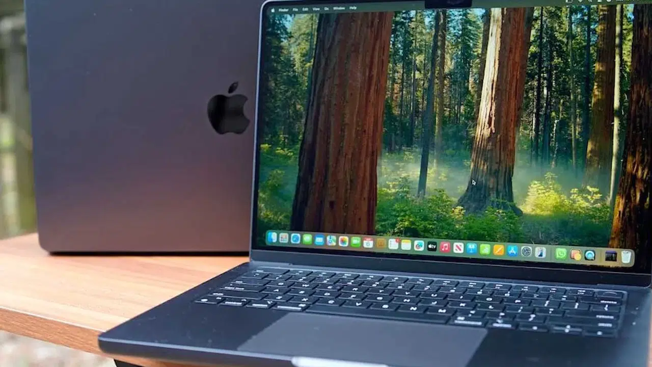 Apple, 2026 Yılında Dokunmatik Ekranlı OLED MacBook Pro Modeli ile Kullanıcılarıyla Buluşacak mı?