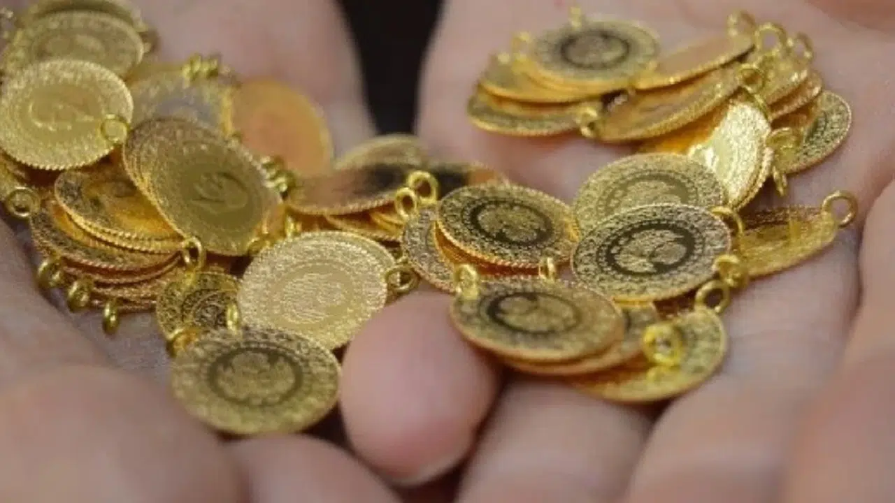 İran’a yönelik saldırılar altın fiyatlarında tarihi yükseliş!