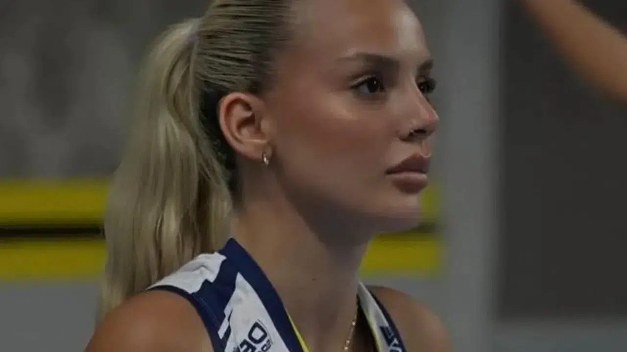 Aleyna Geregül Kimdir? Voleybol Kariyeri ve Eğitim Hayatı Nasıldır?
