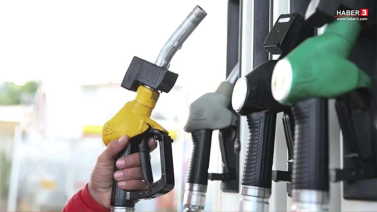 Türkiye'de Akaryakıt Fiyatlarına Büyük Zam Geliyor