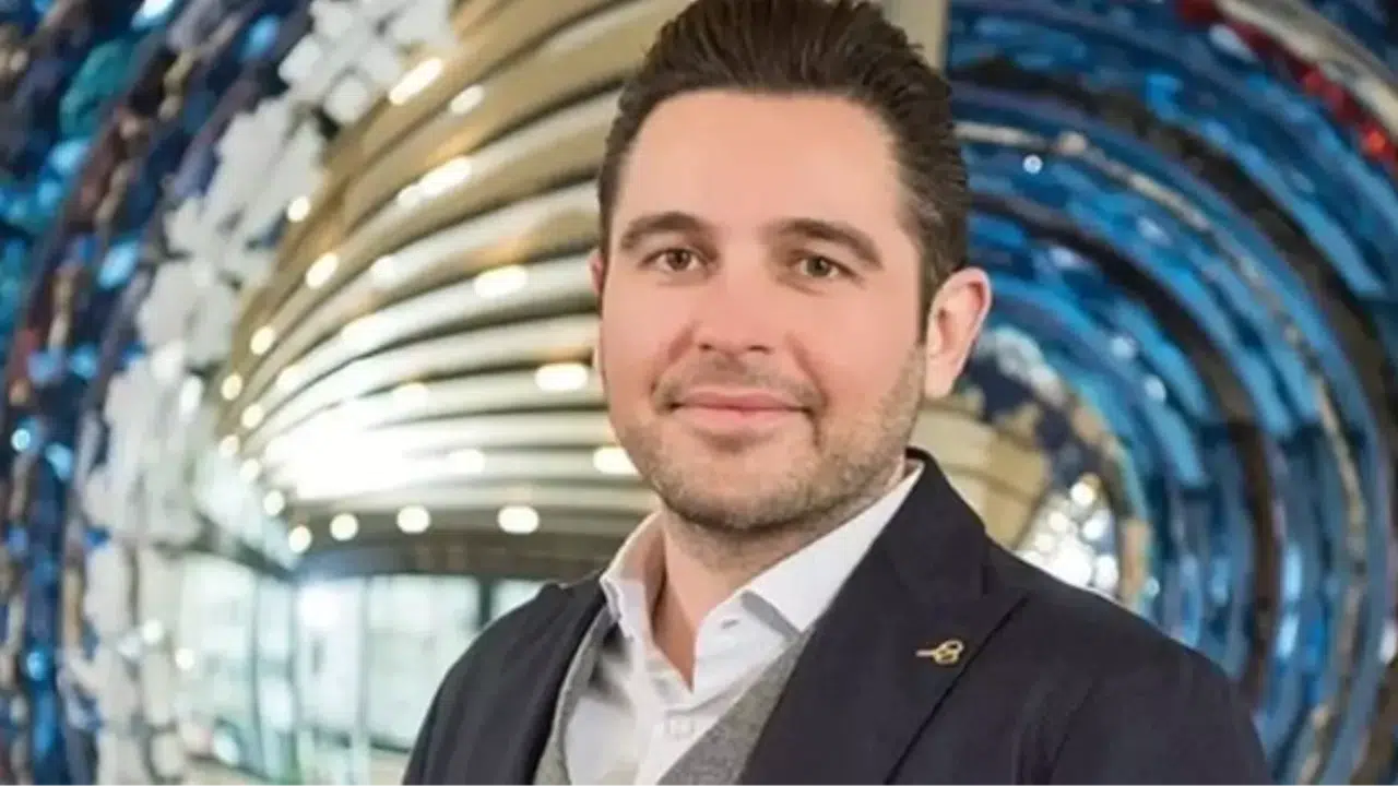 Hacı Sabancı kimdir ve iş dünyasındaki yeri nedir?